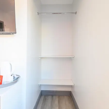 Lägenhet Private En-suite Shared Kitchen - Pass The Keys