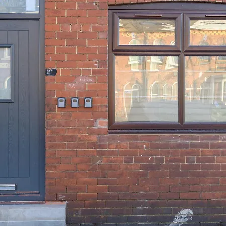 Daire Private En-suite Shared Kitchen - Pass The Keys *