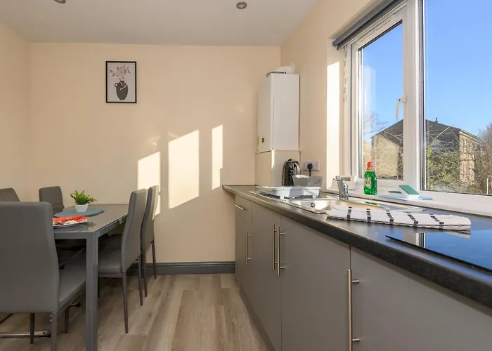 Private En-suite Shared Kitchen - Pass The Keys Leeds (West Yorkshire)