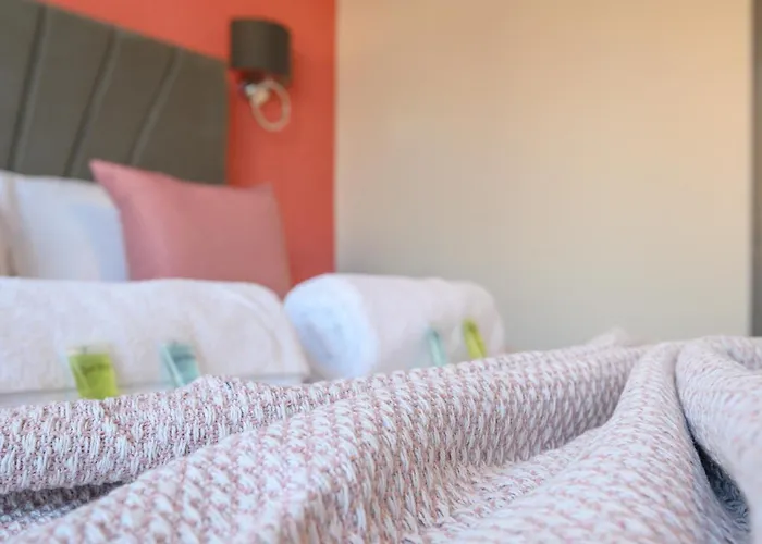 Private En-suite Shared Kitchen - Pass The Keys Apartamento *