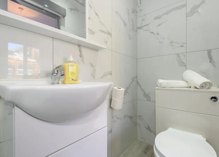 Private En-suite Shared Kitchen - Pass The Keys Apartamento Leeds (West Yorkshire)